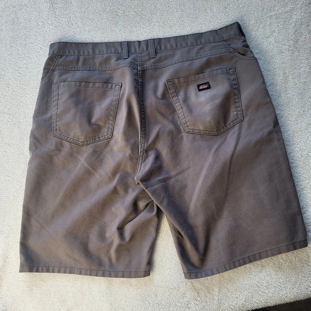 Dickies Men's XL Gray Shorts with Black Tip Pockets